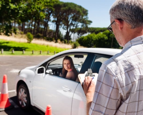 Özel direksiyon dersi fiyatları 2025